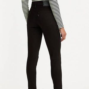 Levi’s 721 skinny high rise jeans
